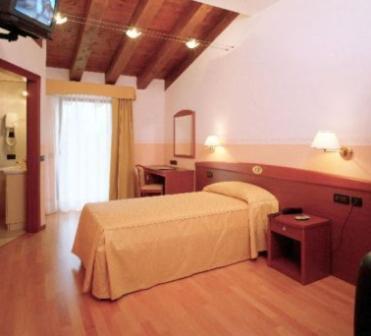 Hotel Ristorante Pedrocchi San Giorgio di Perlena Экстерьер фото