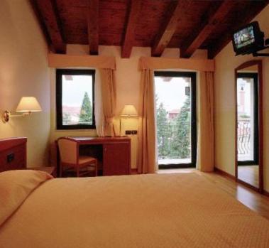 Hotel Ristorante Pedrocchi San Giorgio di Perlena Номер фото
