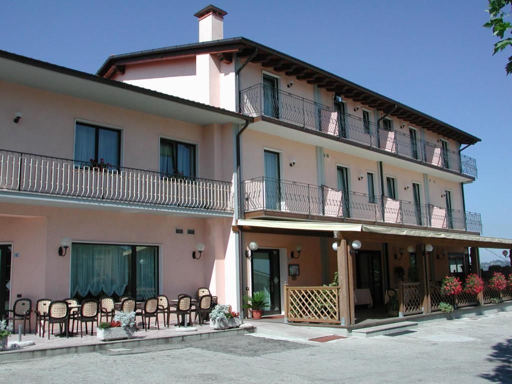 Hotel Ristorante Pedrocchi San Giorgio di Perlena Экстерьер фото